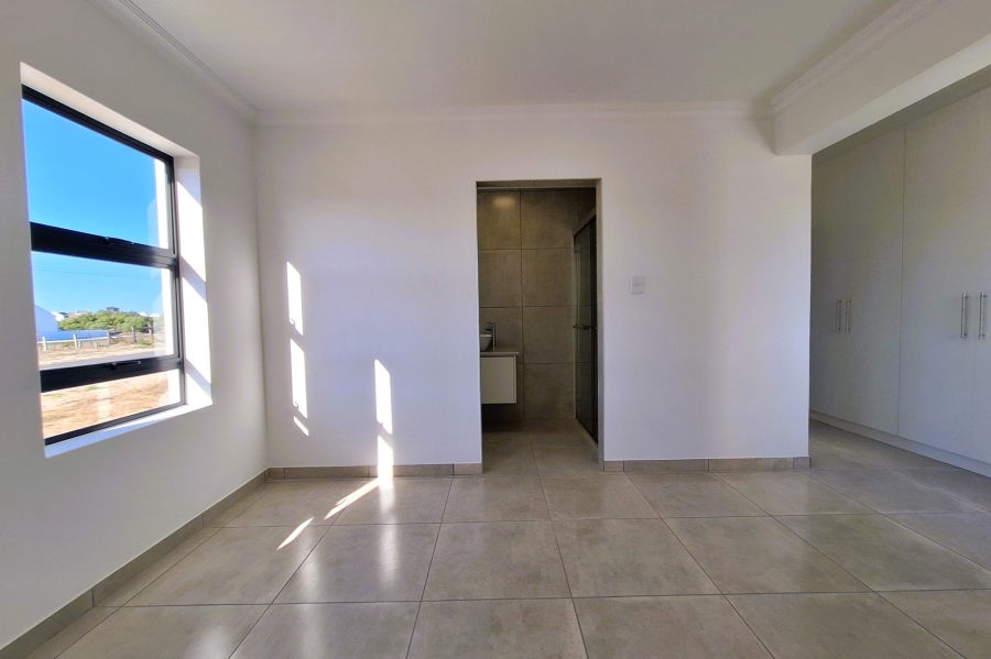 3 Bedroom Property for Sale in Brittania Beach Estate Western Cape